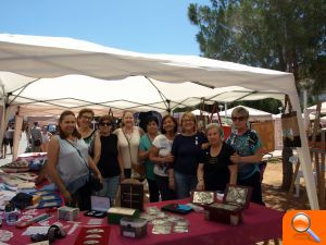 Las creaciones locales artísticas se exhiben en el parque Central de Almussafes - (foto 2)